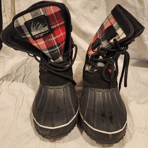 Itasca Kids Black and Red Plaid Snow Boots